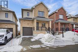 17 BEDFORD ESTATES CRESCENT  Barrie, ON L4N 9K5