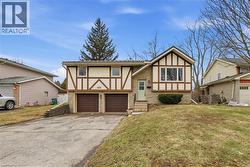 105 WHITE PINE Crescent  Waterloo, ON N2V 1B3