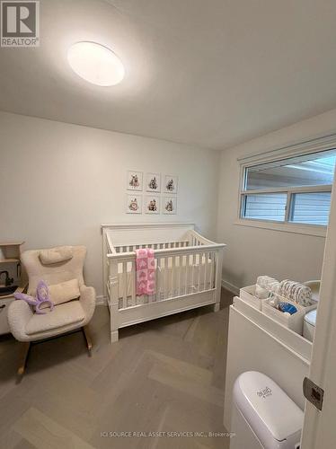 10 - 914 Mohawk Road E, Hamilton, ON - Indoor Photo Showing Bedroom