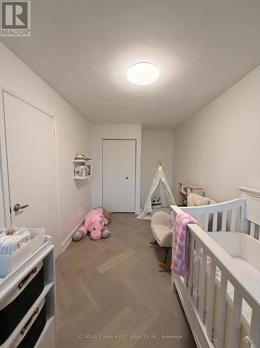 10 - 914 Mohawk Road E, Hamilton, ON - Indoor Photo Showing Bedroom