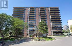 PH05 - 12 ROCKFORD ROAD  Toronto, ON M2R 3A2