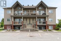 B - 135 HARTHILL WAY  Ottawa, ON K2J 5V1