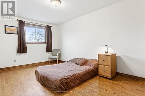 2nd Bedroom - 41 Adel Drive E, St. Catharines (Carlton/Bunting), ON - Indoor Photo Showing Bedroom