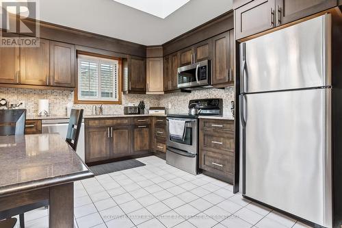 Kitchen - 41 Adel Drive E, St. Catharines (Carlton/Bunting), ON - Indoor Photo Showing Kitchen