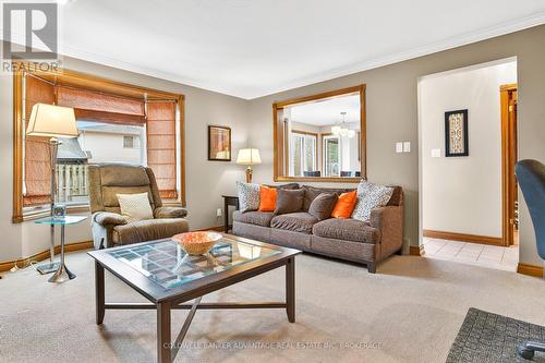 faimly room - 41 Adel Drive E, St. Catharines (Carlton/Bunting), ON - Indoor Photo Showing Living Room