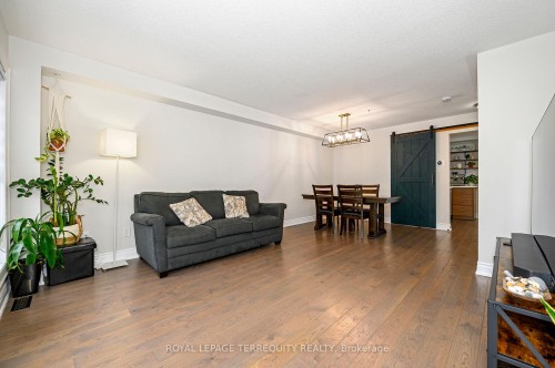 82 Timberwolf Crescent, Vaughan, ON - Indoor Photo Showing Living Room