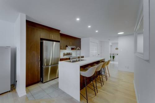 Cuisine - 107 Rue Louise-Bernard, Beloeil, QC - Indoor