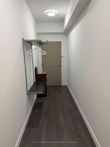 910-2055 Danforth Avenue, Toronto, ON - Indoor Photo Showing Other Room