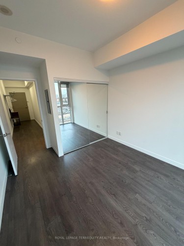 910-2055 Danforth Avenue, Toronto, ON - Indoor Photo Showing Other Room