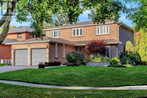 1053 RED PINE CRESCENT  Mississauga, ON L5H 4E4
