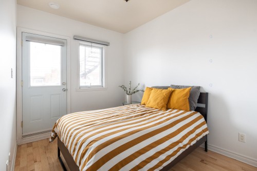 Bedroom - 201-7965 Rue St-Hubert, Montréal (Villeray/Saint-Michel/Parc-Extension), QC - Indoor Photo Showing Bedroom