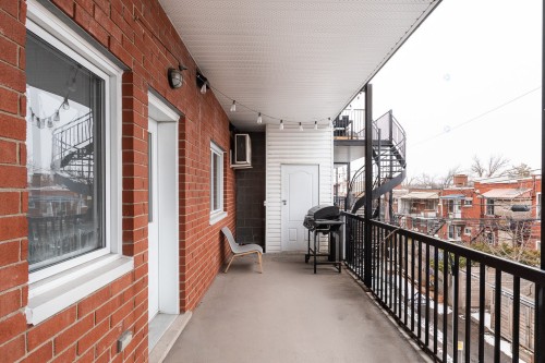 Balcony - 201-7965 Rue St-Hubert, Montréal (Villeray/Saint-Michel/Parc-Extension), QC - Outdoor With Balcony With Exterior