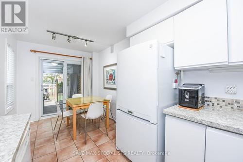 614 Lumberton Crescent, Mississauga, ON - Indoor