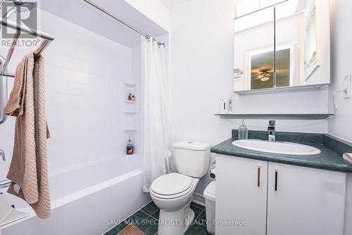 614 Lumberton Crescent, Mississauga, ON - Indoor Photo Showing Bathroom