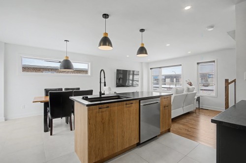 Kitchen - 52 Boul. St-Luc, Saint-Jean-Sur-Richelieu, QC - Indoor Photo Showing Kitchen