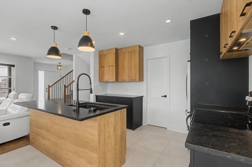Kitchen - 52 Boul. St-Luc, Saint-Jean-Sur-Richelieu, QC - Indoor Photo Showing Kitchen