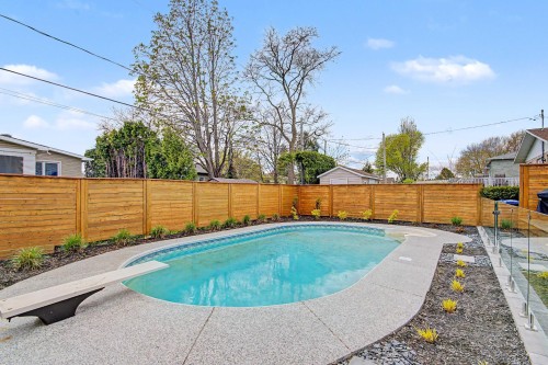 Pool - 52 Boul. St-Luc, Saint-Jean-Sur-Richelieu, QC - Outdoor With In Ground Pool With Backyard