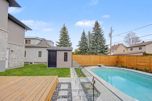 Pool - 52 Boul. St-Luc, Saint-Jean-Sur-Richelieu, QC - Outdoor