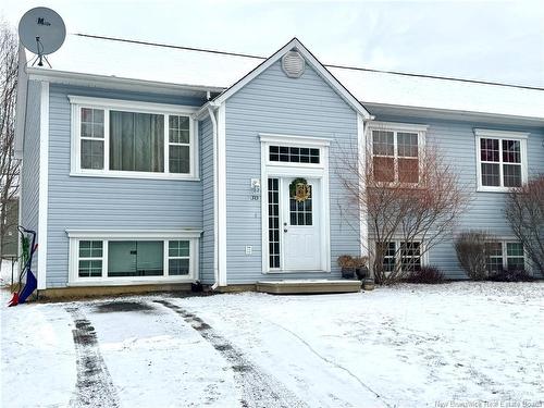 30 Burns St, Fredericton, NB 