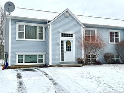 30 Burns ST  Fredericton, NB E3G 4C8