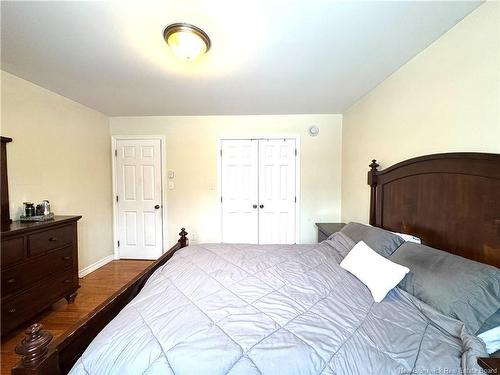 30 Burns St, Fredericton, NB 