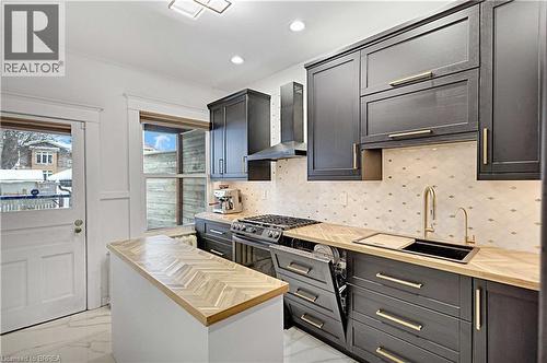 134 Sherman Avenue S, Hamilton, ON - Indoor Photo Showing Kitchen With Upgraded Kitchen