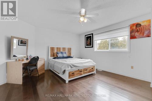 3310 Greenbelt Crescent, Mississauga, ON - Indoor Photo Showing Bedroom