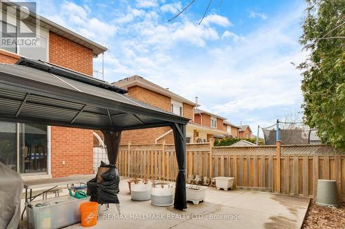 3310 Greenbelt Crescent, Mississauga, ON - Outdoor