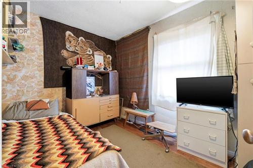 15 Granton Street, Hamilton, ON - Indoor Photo Showing Bedroom