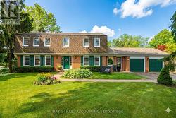 2374 BENNINGTON GATE Oakville, ON L6J 5N6