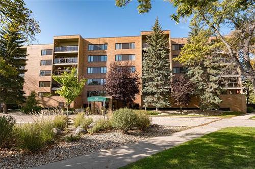 203-330 Wellington CR  Winnipeg, MB R3M 3W9