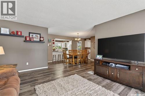 205 Mccosh Drive, Melfort, SK - Indoor Photo Showing Living Room