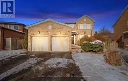 16 COX CRESCENT Brampton, ON L6X 3H1