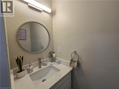 Bathroom with vanity - 59 Highgate Road Unit# 1, Kitchener, ON - Indoor Photo Showing Bathroom