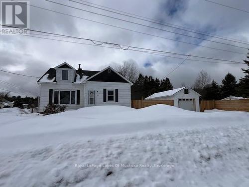 27 LINCOLN AVENUE  South River, ON P0A 1X0