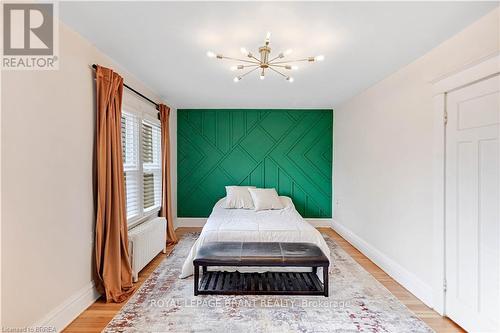134 Sherman Avenue S, Hamilton, ON - Indoor Photo Showing Bedroom