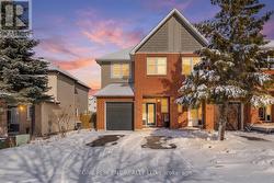 411 CACHE BAY CRESCENT  Ottawa, ON K1T 4H3