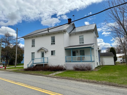 270 Rue Principale E.  Sainte-Hélène-De-Kamouraska, QC G0L 3J0