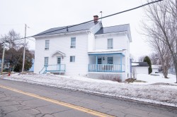 270 Rue Principale E.  Sainte-Hélène-De-Kamouraska, QC G0L 3J0