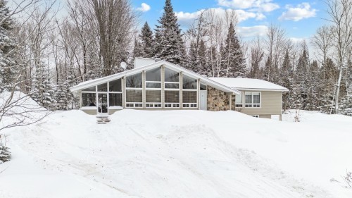 Façade - 1 Av. De Champfleury, Estérel, QC - Outdoor