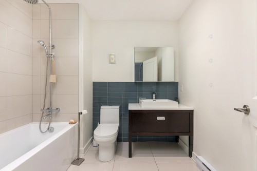 Bathroom - 605-7501 Av. Mountain Sights, Montréal (Côte-Des-Neiges/Notre-Dame-De-Grâce), QC - Indoor Photo Showing Bathroom