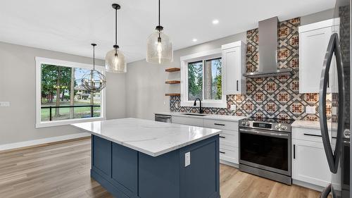 2520 Golf View Crescent, Blind Bay, BC - Indoor Photo Showing Kitchen With Upgraded Kitchen