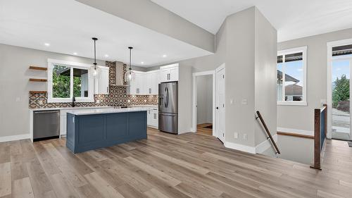 2520 Golf View Crescent, Blind Bay, BC - Indoor Photo Showing Kitchen With Upgraded Kitchen