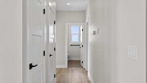 2520 Golf View Crescent, Blind Bay, BC - Indoor Photo Showing Other Room