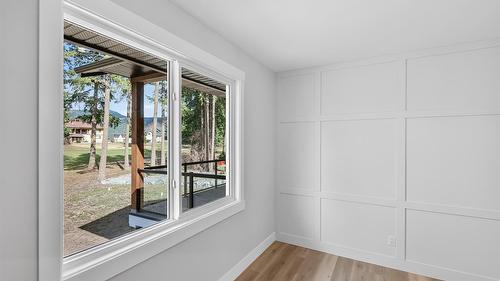 2520 Golf View Crescent, Blind Bay, BC - Indoor Photo Showing Other Room