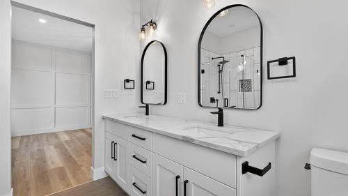 2520 Golf View Crescent, Blind Bay, BC - Indoor Photo Showing Bathroom