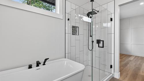 2520 Golf View Crescent, Blind Bay, BC - Indoor Photo Showing Bathroom
