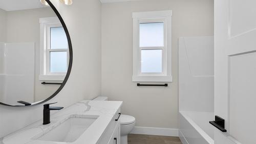 2520 Golf View Crescent, Blind Bay, BC - Indoor Photo Showing Bathroom
