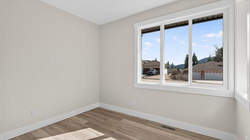 2520 Golf View Crescent, Blind Bay, BC - Indoor Photo Showing Other Room
