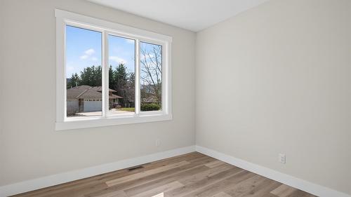 2520 Golf View Crescent, Blind Bay, BC - Indoor Photo Showing Other Room